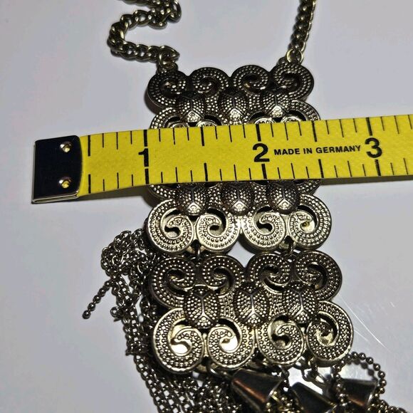 Large Gold Tone Tassel Articulated Statement Necklace 36" - Picture 7 of 15